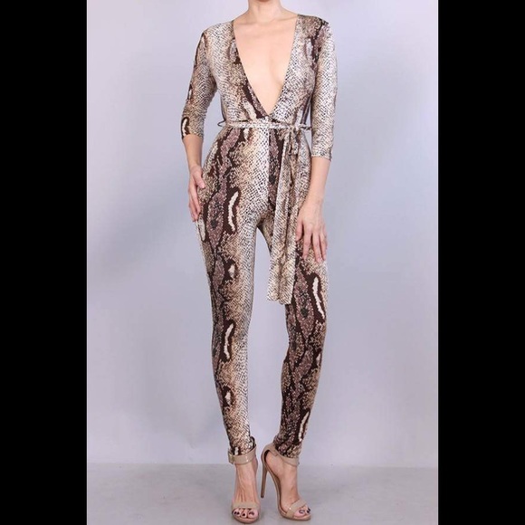 Romper - Picture 2 of 3